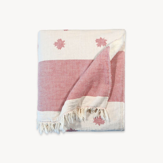 Fleece-Lined Throw in Maple Leaf