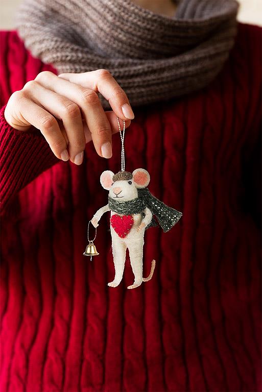 Load image into Gallery viewer, Winter Mouse with Heart &amp; Bell Ornament
