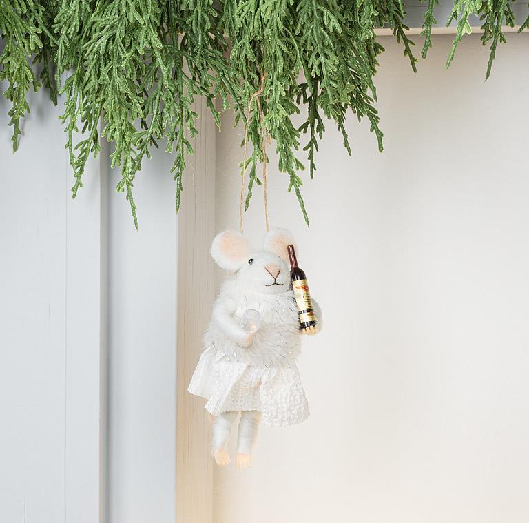 Load image into Gallery viewer, Sara the Sommelier Mouse Ornament
