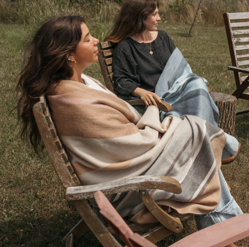 Load image into Gallery viewer, Alpaca Blend Double Blanket in Tumbleweed
