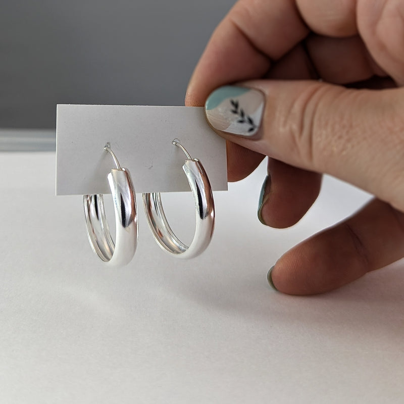 Load image into Gallery viewer, Hollow Curve Hoop Earrings in Sterling Silver (30mm)
