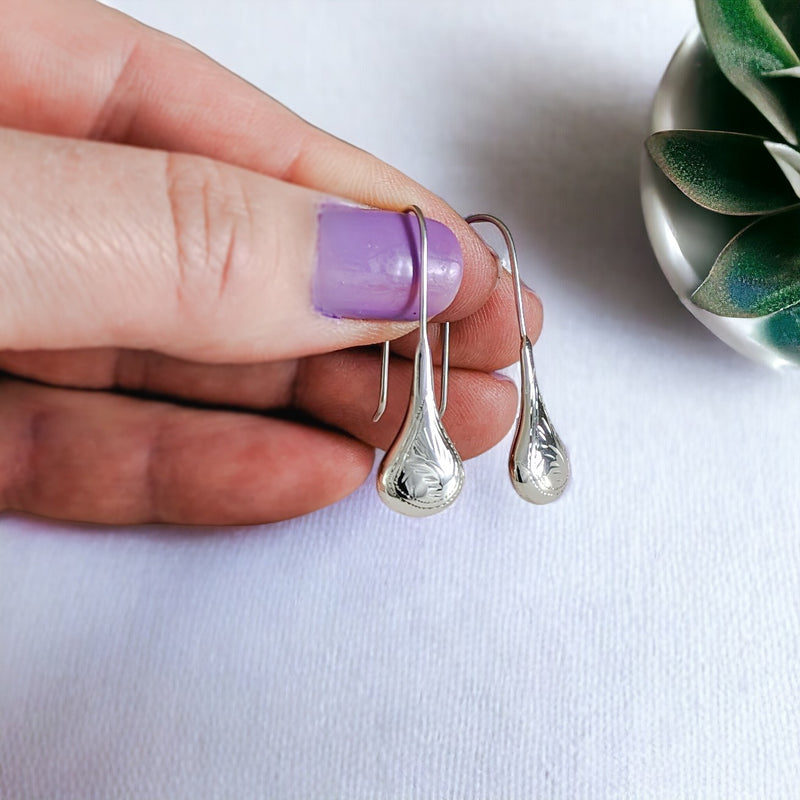 Load image into Gallery viewer, Contemporary Etched Sterling Silver Tear Drop Earrings
