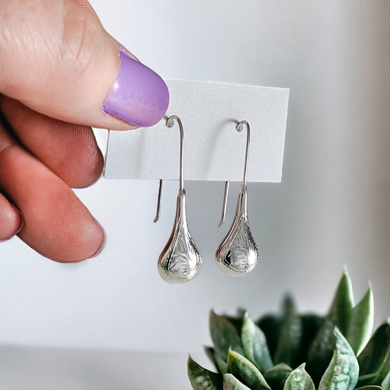 Load image into Gallery viewer, Contemporary Etched Sterling Silver Tear Drop Earrings
