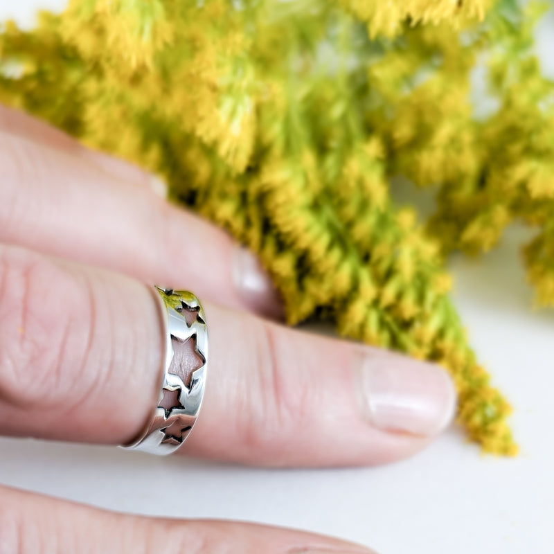 Load image into Gallery viewer, Cut Out Stars Ring in Sterling Silver
