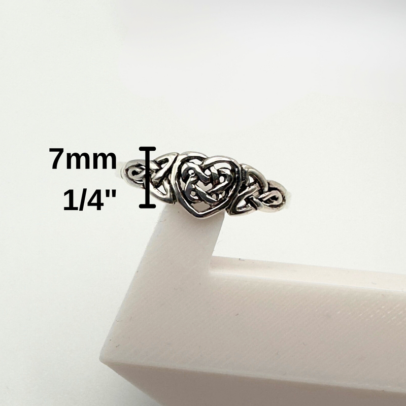 Load image into Gallery viewer, Forever Intertwined: Celtic Heart Knot Ring in Sterling Silver
