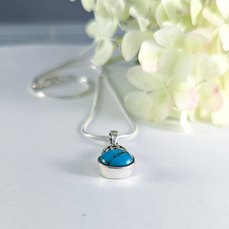 Load image into Gallery viewer, Turquoise &amp; Trinity Knot Necklace in Sterling Silver
