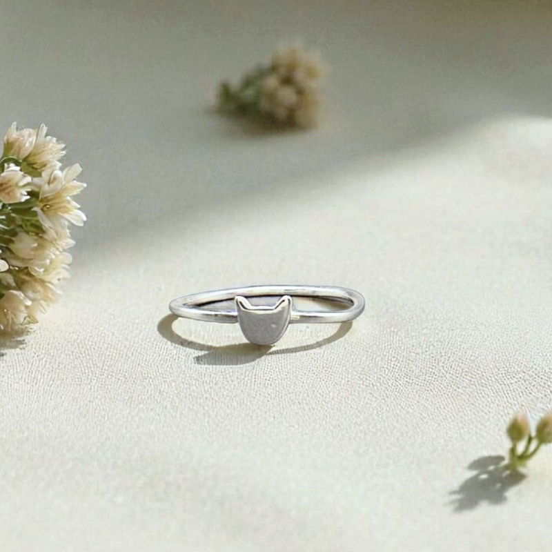 Load image into Gallery viewer, Tiny Kitty Ring
