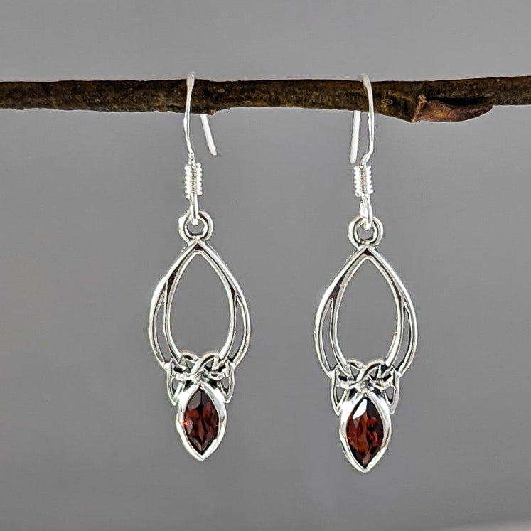 Load image into Gallery viewer, Pointed Knot Drop Earrings with Garnet in Sterling Silver
