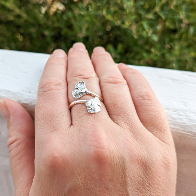 Load image into Gallery viewer, Wrapped Gingko Leaves Ring in Sterling Silver
