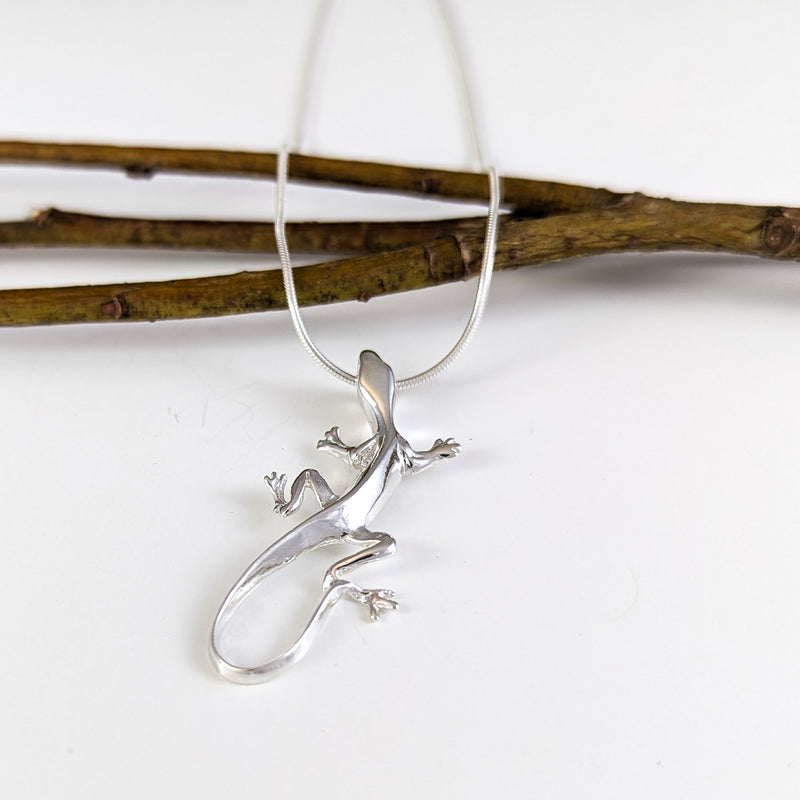 Load image into Gallery viewer, Shiny Lizard Pendant in Sterling Silver
