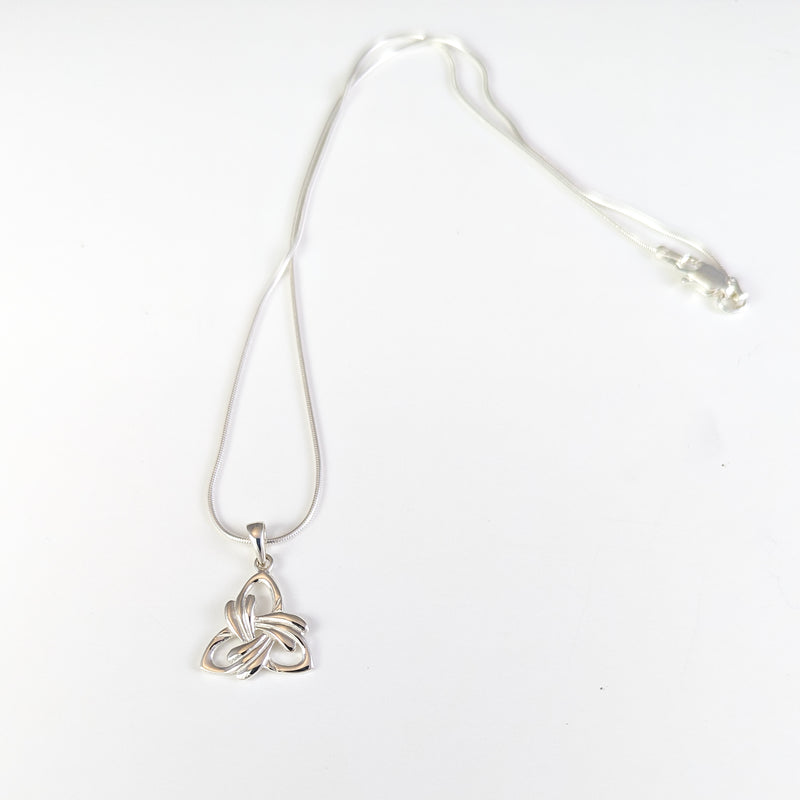 Load image into Gallery viewer, Feathered Trinity Knot Pendant in Sterling Silver
