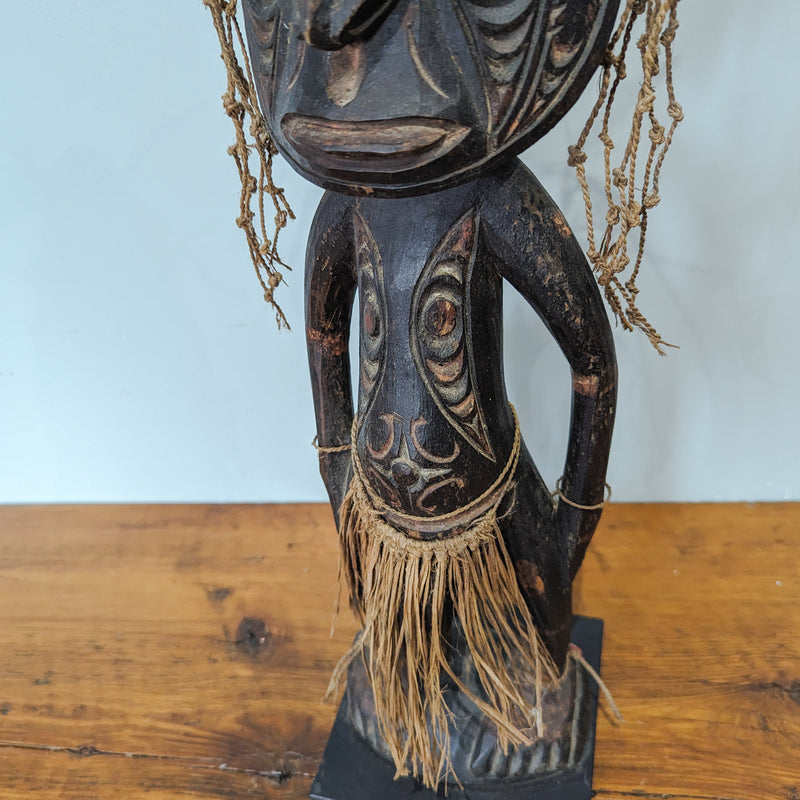 Load image into Gallery viewer, Vintage Papua New Guinea Figure
