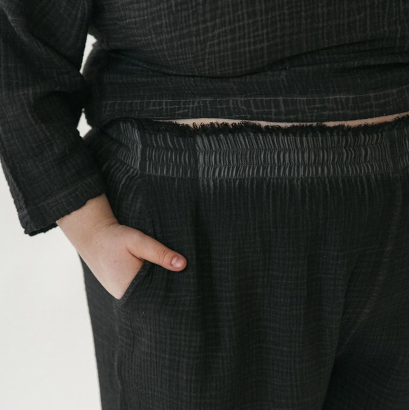 Load image into Gallery viewer, Crinkle Cotton Plus Size Palazzo Pants in Black
