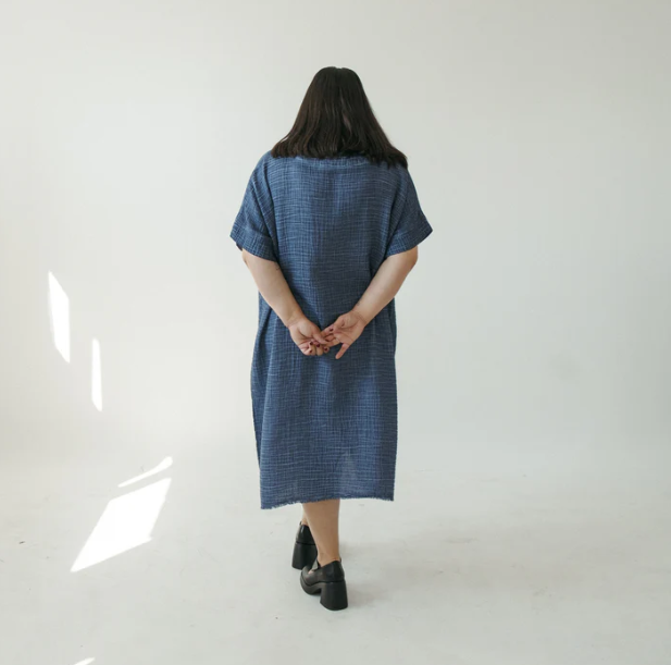 Load image into Gallery viewer, Crinkle Cotton One Size Dress in Demin
