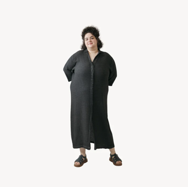 Load image into Gallery viewer, Crinkle Shirt Dress in Black, One Size in Plus
