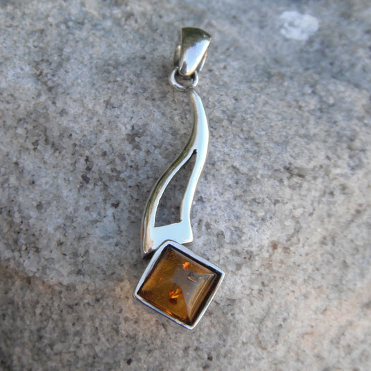 Sleek Amber Necklace in Sterling Silver