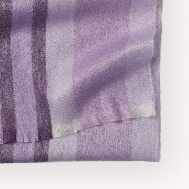 Load image into Gallery viewer, Alpaca Blend Scarf in Orchid
