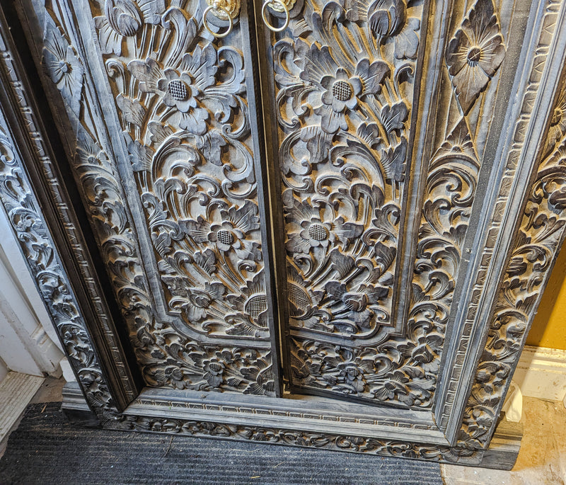 Load image into Gallery viewer, Vintage Decorative Door Set
