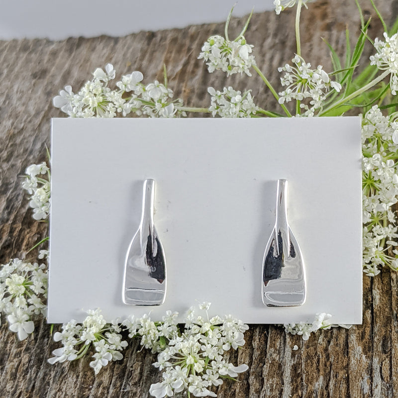 Load image into Gallery viewer, Paddle Stud Earrings inSterling Silver
