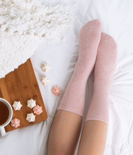 You Had Me At Aloe Super Soft Spa Socks in Pink