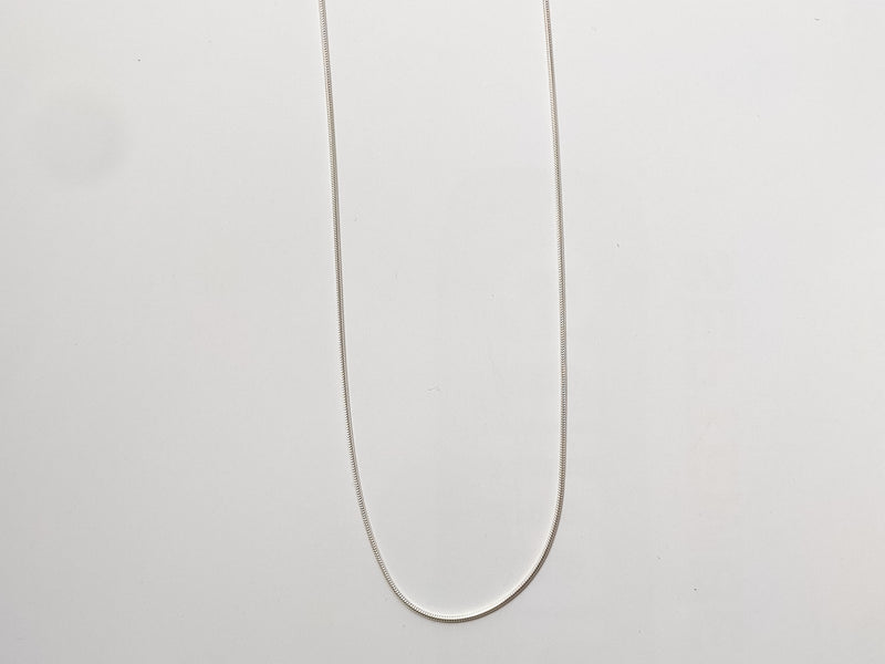 Load image into Gallery viewer, Snake Chain, Thin. Sterling Silver.

