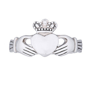 Traditional Claddagh Ring in Sterling Silver