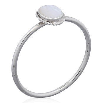 Load image into Gallery viewer, Dainty Antique-Look Ring with White Shell in Sterling Silver
