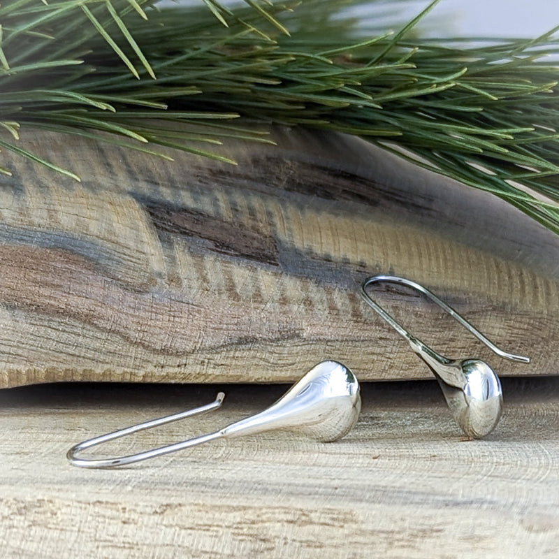 Load image into Gallery viewer, Contemporary Tear Drop Earrings in Sterling Silver

