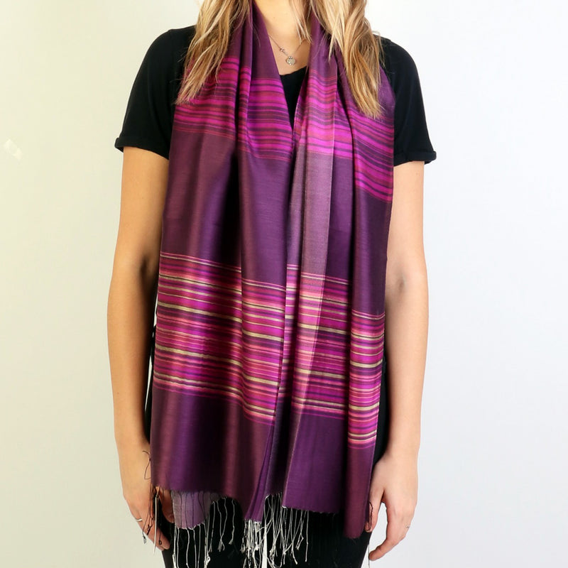 Load image into Gallery viewer, Lilian Scarf : Purple
